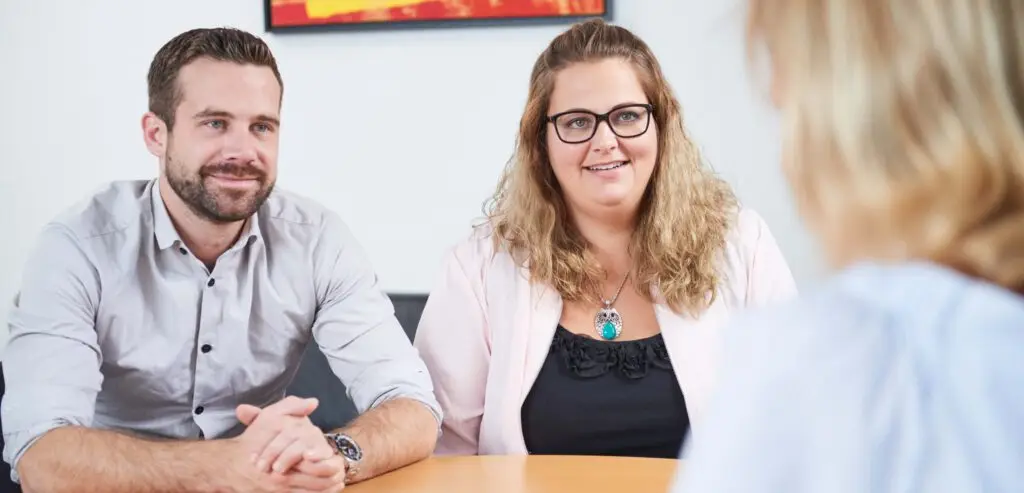 Personen in eine Besprechung